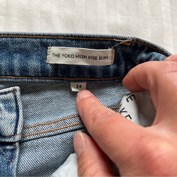 Aritzia Denim Forum The Yoko High Rise Slim Jean Light Blue size 24 - Picture 13 of 16